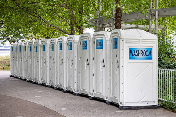 Best Portable restroom trailer rental  in Maryland Heights, MO